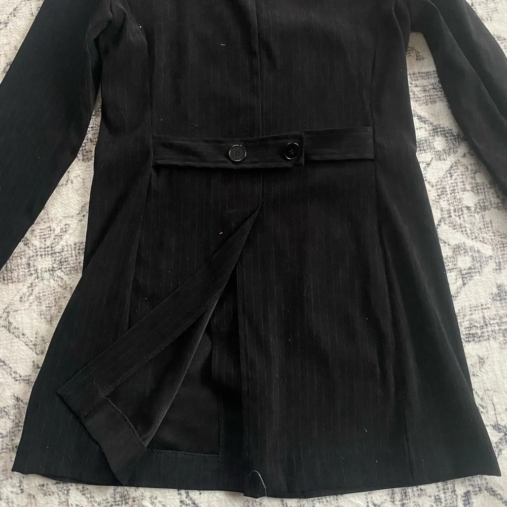 Vtg Y2K Fashion Bug Black White Pinstriped Fitted Long Suit Blazer Soft Jacket S
